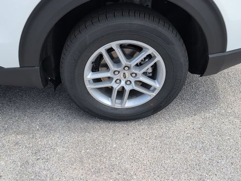New 2026 Ford Explorer Active w/ Active Comfort Package RWD image 15