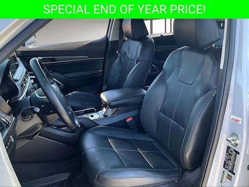 Used 2022 Kia Telluride EX w/ EX Premium Package image 21