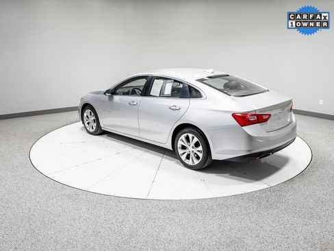 Used 2018 Chevrolet Malibu Premier image 30