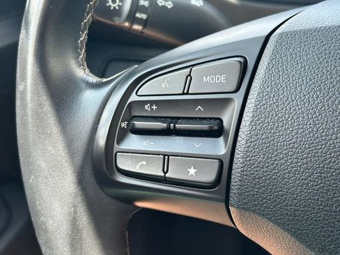 Used 2025 Hyundai Venue SEL FWD image 31