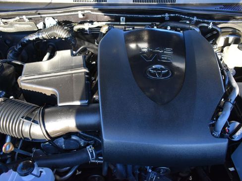 Used 2019 Toyota Tacoma SR5 image 49