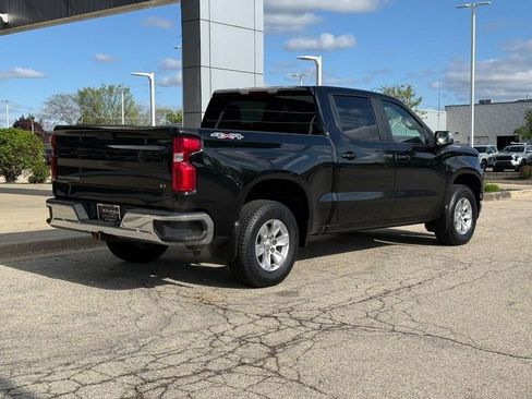 Used 2019 Chevrolet Silverado 1500 LT w/ Convenience Package AWD/4WD image 3