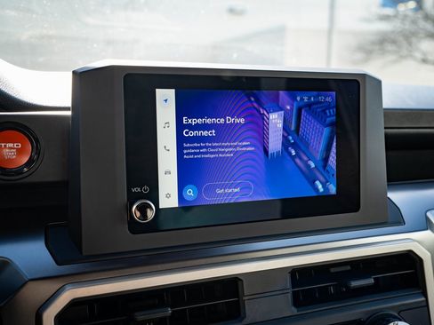 Used 2025 Toyota Tacoma TRD Off-Road w/ TRD Off Road Upgrade Package image 31