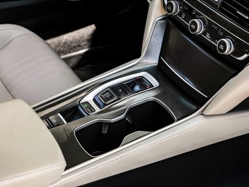 Used 2018 Honda Accord EX-L image 25