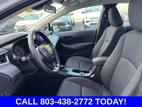 Used 2025 Toyota Corolla LE FWD image 7