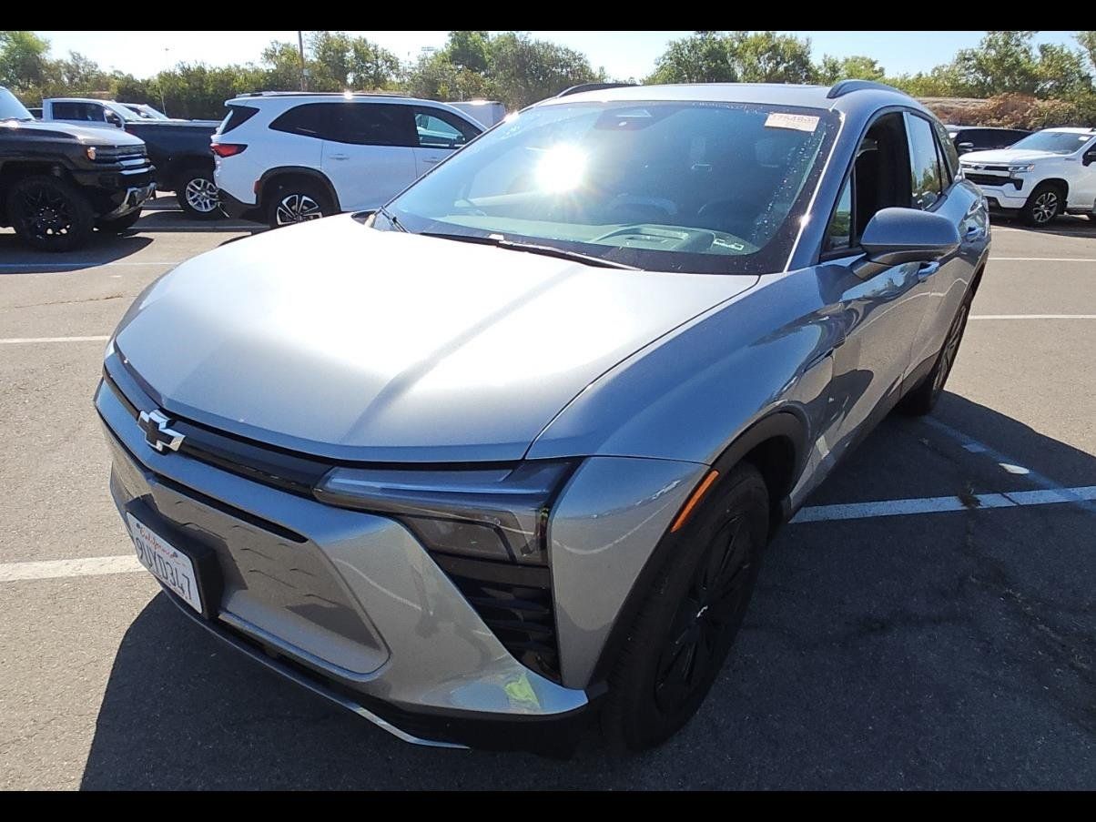 Used 2025 Chevrolet Blazer EV LT FWD image 1