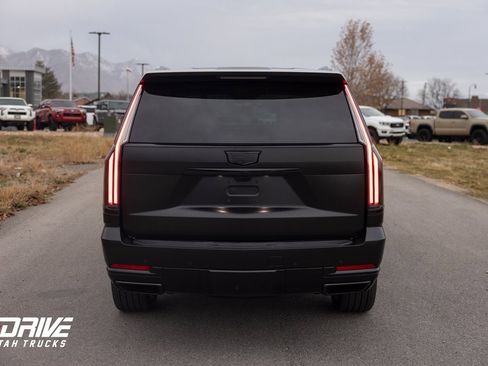 Used 2025 Cadillac Escalade Sport Platinum w/ LPO, ONYX Package image 10