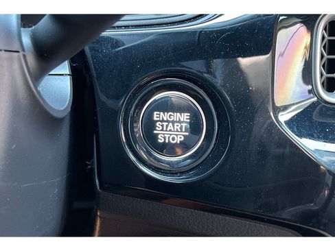 Certified 2022 Honda Civic EX image 32