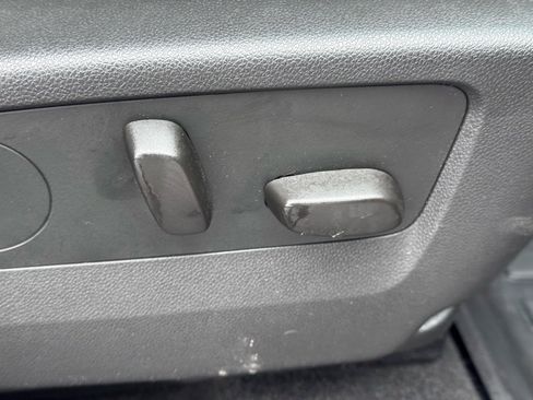 Used 2023 Buick Envision Essence w/ Sport Touring Package image 26