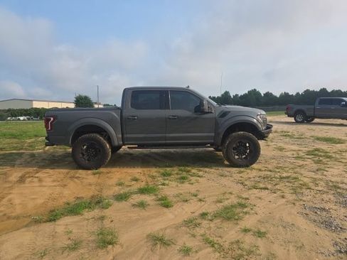 Used 2020 Ford F150 Raptor w/ Equipment Group 802A Luxury AWD/4WD image 10