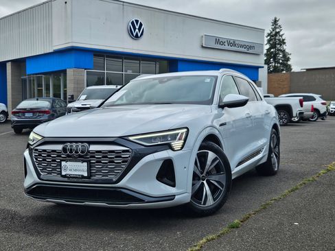 Used 2024 Audi Q8 e-tron Premium Plus w/ Premium Plus Package AWD/4WD image 1