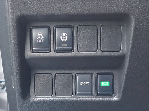 Used 2021 Nissan Rogue Sport S FWD image 25