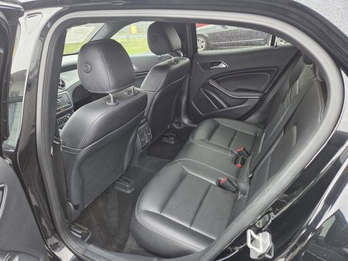 Used 2017 Mercedes-Benz GLA 250 image 11