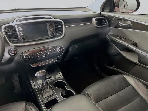 Used 2017 Kia Sorento EX image 23