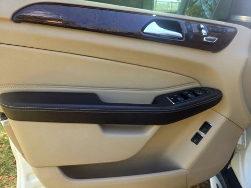 Used 2018 Mercedes-Benz GLS 450 4MATIC image 11