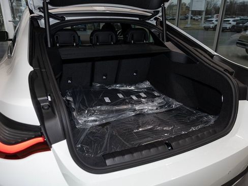 Used 2025 BMW i4 xDrive40i w/ Premium Package image 11