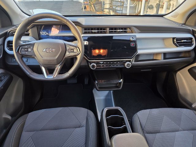 Certified 2027 Chevrolet Bolt LT w/ Comfort Package FWD image 15