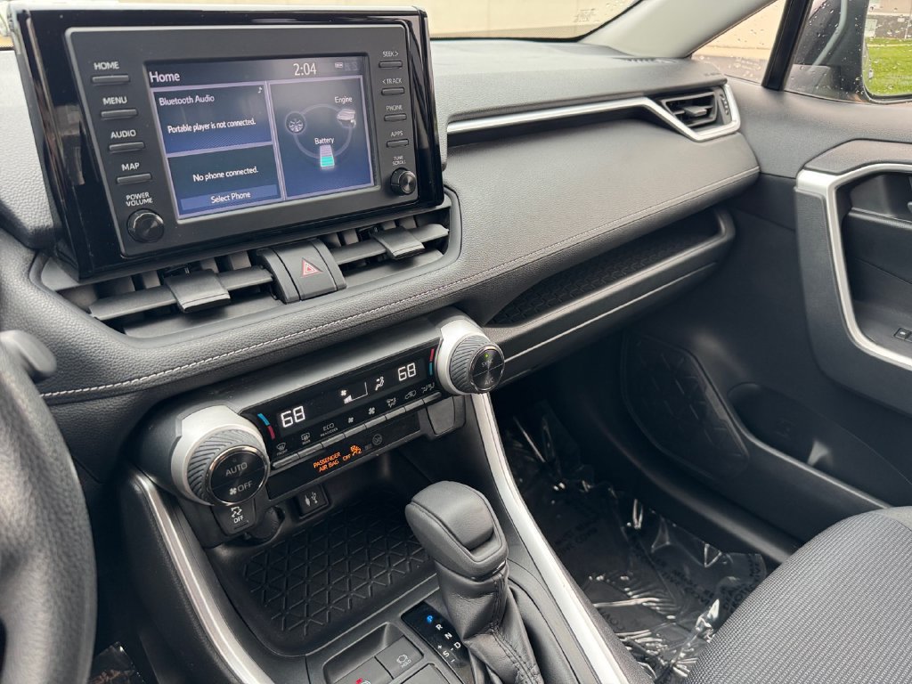 Used 2019 Toyota RAV4 LE w/ Carpet Mat Package AWD/4WD image 29