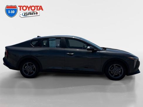 Used 2025 Kia K4 FWD image 6