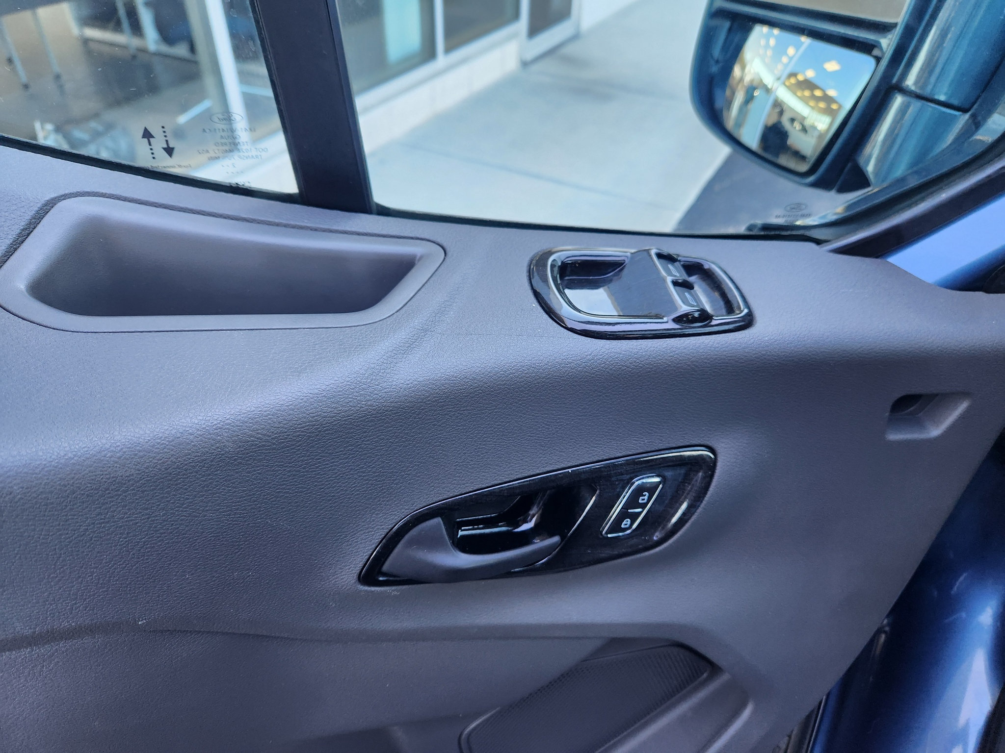Used 2023 Ford Transit 150 Low Roof AWD image 33