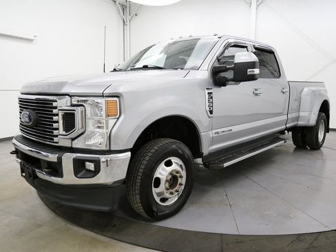 Used 2021 Ford F350 Lariat w/ Lariat Value Package image 3