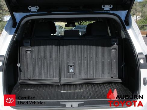 Certified 2025 Toyota Highlander LE image 7