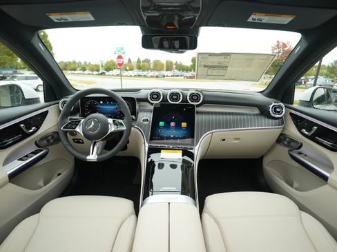 New 2026 Mercedes-Benz GLC 300 4MATIC image 18