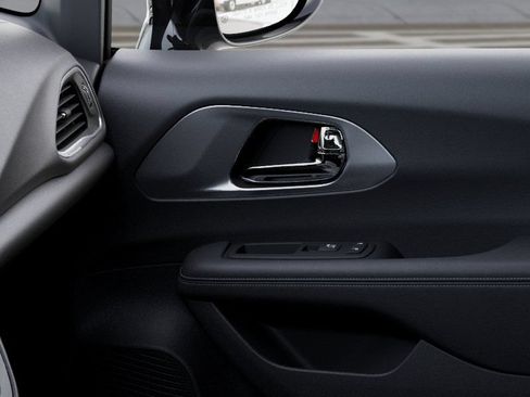New 2026 Chrysler Voyager LX FWD image 25