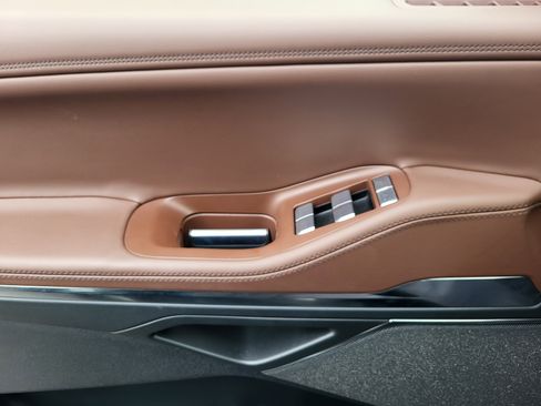Used 2025 Lincoln Navigator Reserve AWD/4WD image 19
