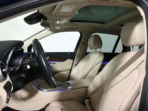 Used 2021 Mercedes-Benz GLC 300 GLC 300 image 5