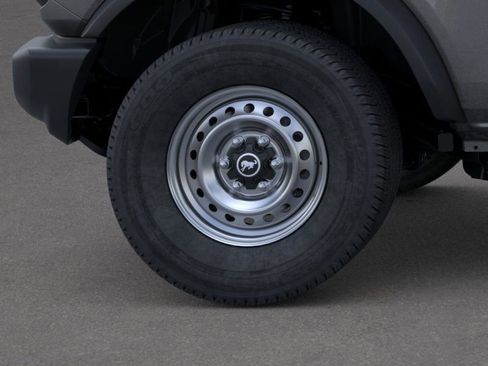 New 2025 Ford Bronco Base image 21