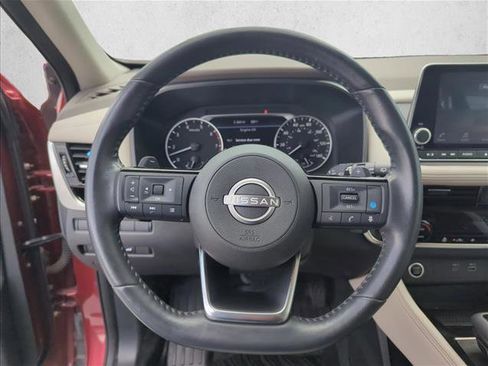 Used 2023 Nissan Rogue SL FWD image 12