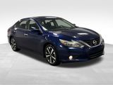 Used 2017 Nissan Altima 2.5 SR image 3