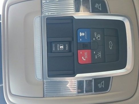 Used 2021 RAM 1500 Laramie image 19