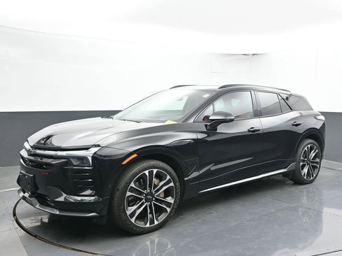 Used 2025 Chevrolet Blazer EV SS w/ Performance Package image 6