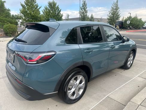 Used 2024 Honda HR-V LX image 5