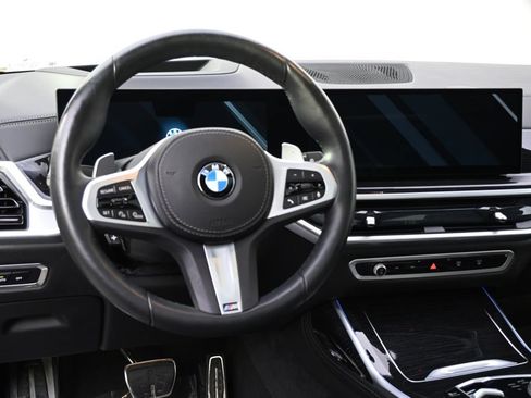 Used 2024 BMW X7 xDrive40i w/ M Sport Package AWD/4WD image 11