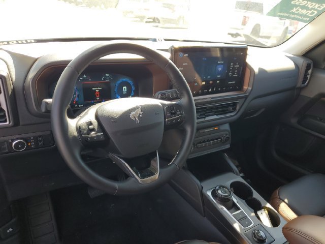 Certified 2025 Ford Bronco Sport Outer Banks w/ Outer Banks Tech Package+ AWD/4WD image 17