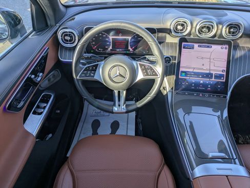 Used 2023 Mercedes-Benz GLC 300 w/ Exclusive Trim Package image 16
