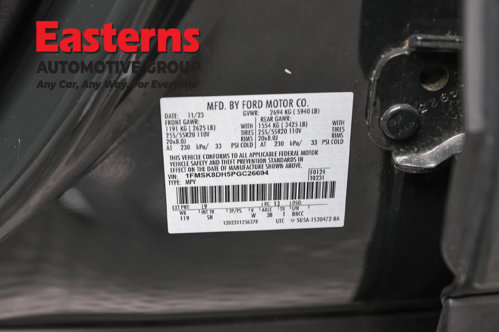 Used 2023 Ford Explorer XLT w/ Equipment Group 202A AWD/4WD image 42