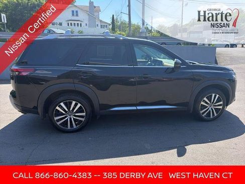 Certified 2025 Nissan Pathfinder Platinum w/ Cargo Package AWD/4WD image 9
