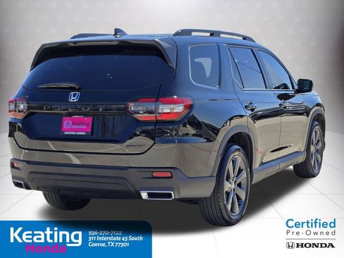 Certified 2025 Honda Pilot Sport image 5