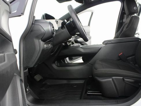 Used 2025 Chevrolet Equinox EV LT image 15