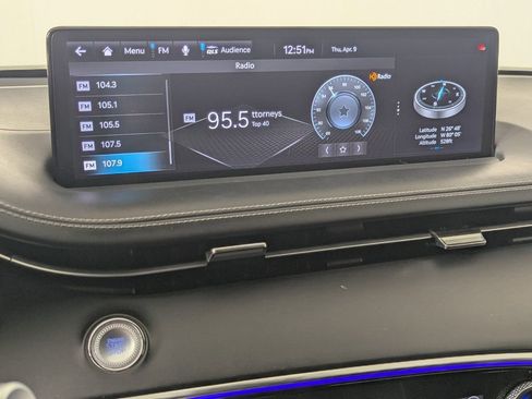 Used 2023 Genesis GV70 2.5T w/ Sport Prestige Package image 18