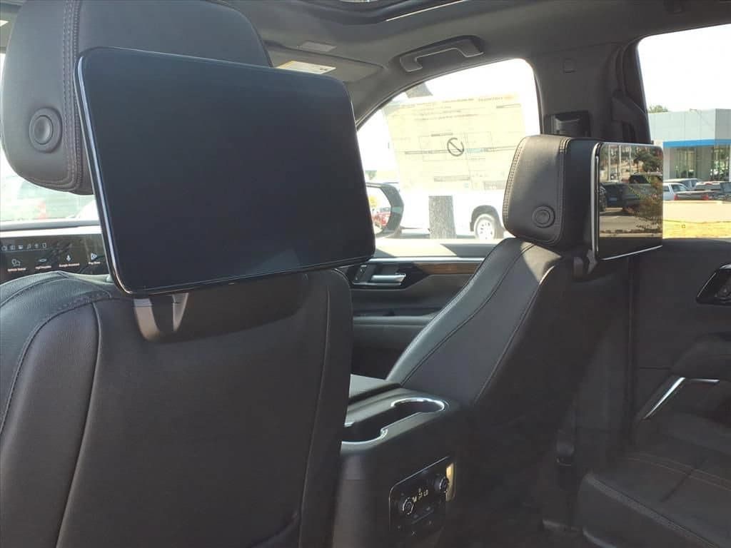 New 2026 Chevrolet Tahoe High Country AWD/4WD image 19