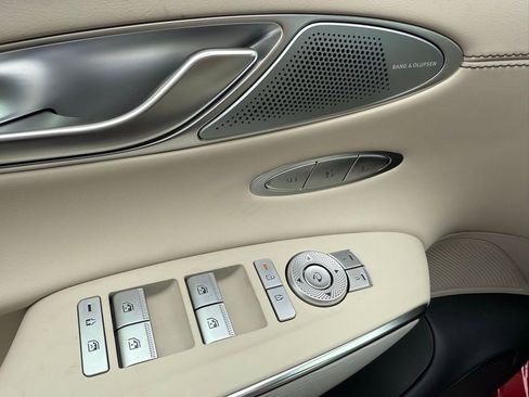 Used 2026 Genesis GV70 2.5T Advanced image 26