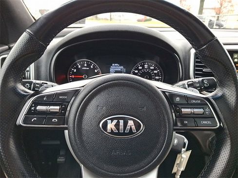 Certified 2022 Kia Sportage Nightfall Edition image 18