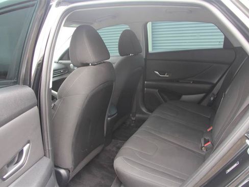 Used 2021 Hyundai Elantra SEL w/ Convenience Package FWD image 22