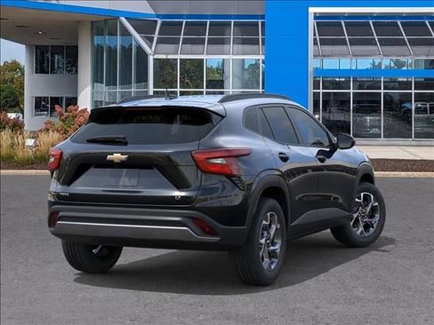 New 2026 Chevrolet Trax LT FWD image 4