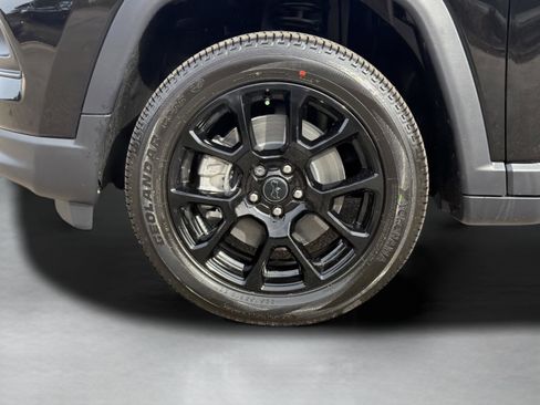 New 2026 Jeep Compass Latitude image 9